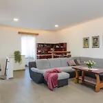 Ferienhaus Gorgeous Home In Nedescina *