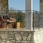 Ferienhaus Gorgeous Home In Nedescina