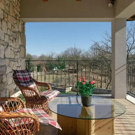 Gorgeous Home In Nedescina בית נופש Nedeščina