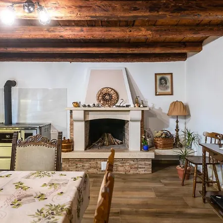 Gorgeous Home In Nedescina Ferienhaus